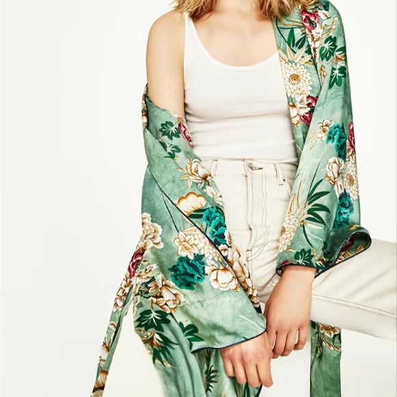 Kimono - Picture 6 of 10